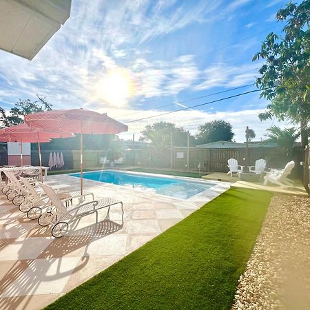 Luxury Villa 3 Blocks From The Beach With A Pool, Fire Pit And Outdoor Oasis Cape Canaveral Buitenkant foto