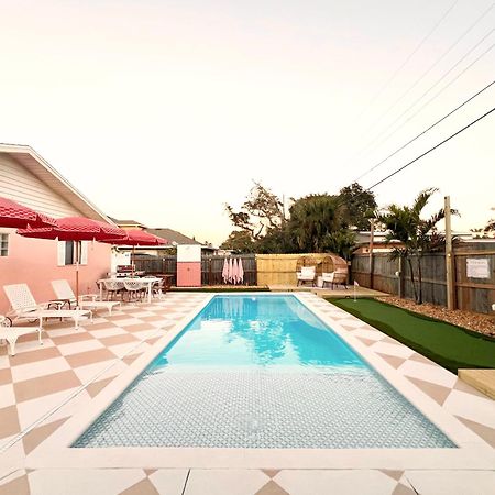 Luxury Villa 3 Blocks From The Beach With A Pool, Fire Pit And Outdoor Oasis Cape Canaveral Buitenkant foto
