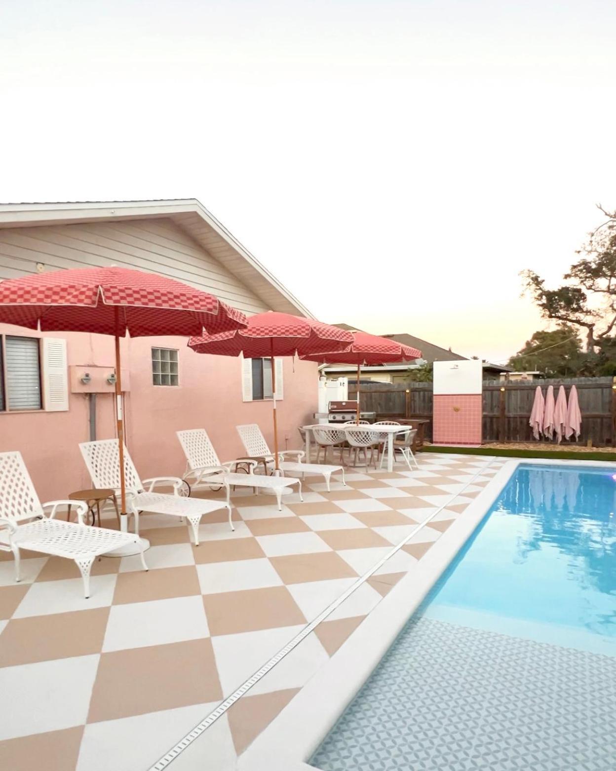 Luxury Villa 3 Blocks From The Beach With A Pool, Fire Pit And Outdoor Oasis Cape Canaveral Buitenkant foto
